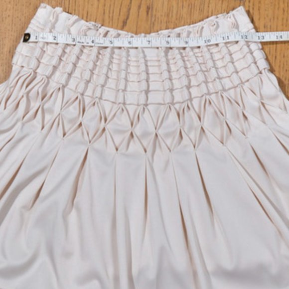 MaxMara: Pleaded Cream Mini Skirt - Picture 10 of 12